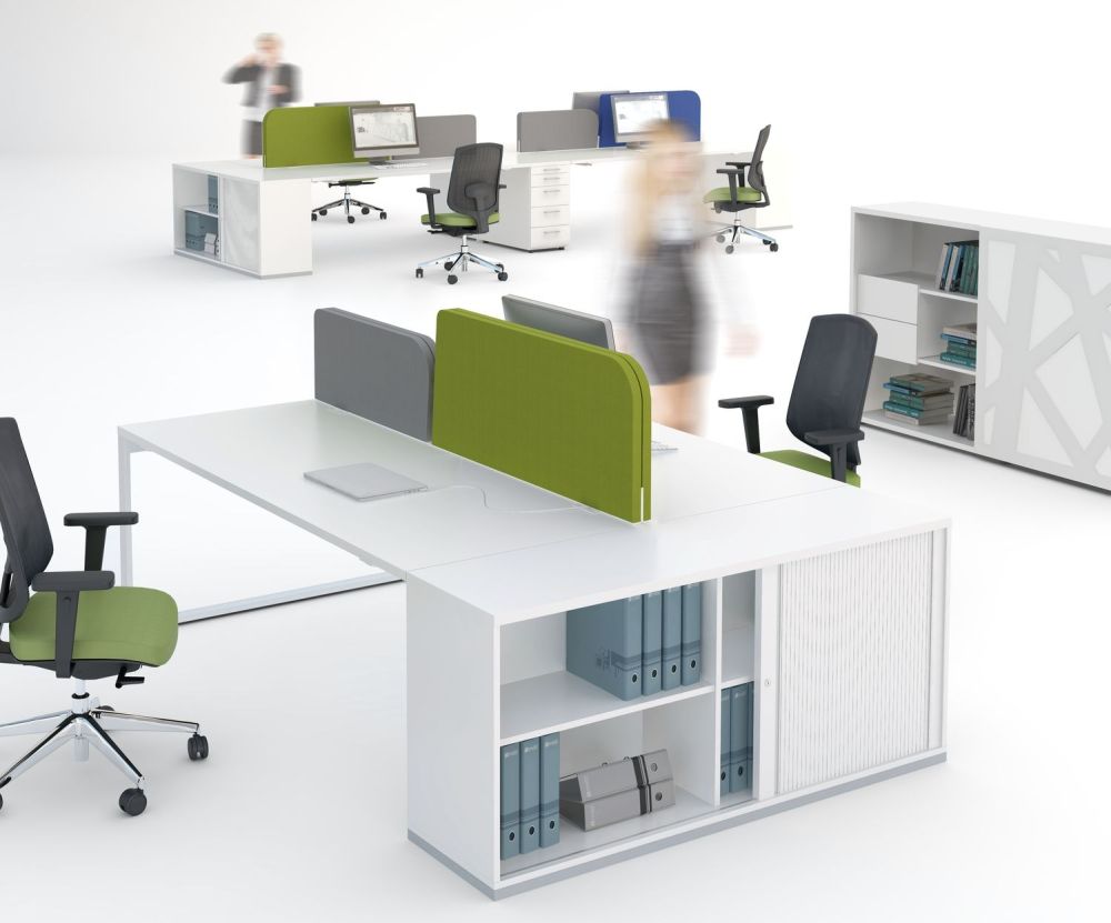 Schreibtisch mit Jalousieschrank für 2 Pers.